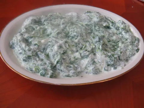 jogurt se špenátem