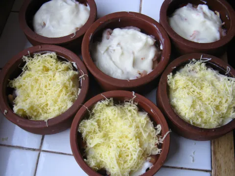 šest nádobek při přípravě