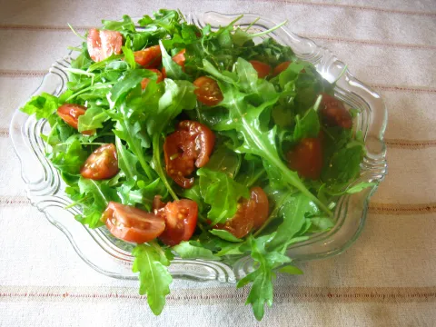 salat na míse